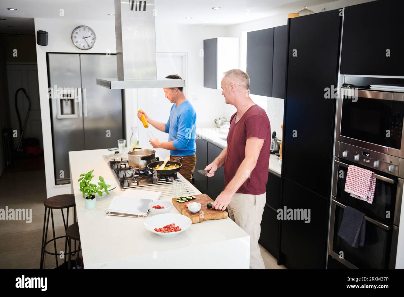 Älteres Paar, Kochen Stockfoto