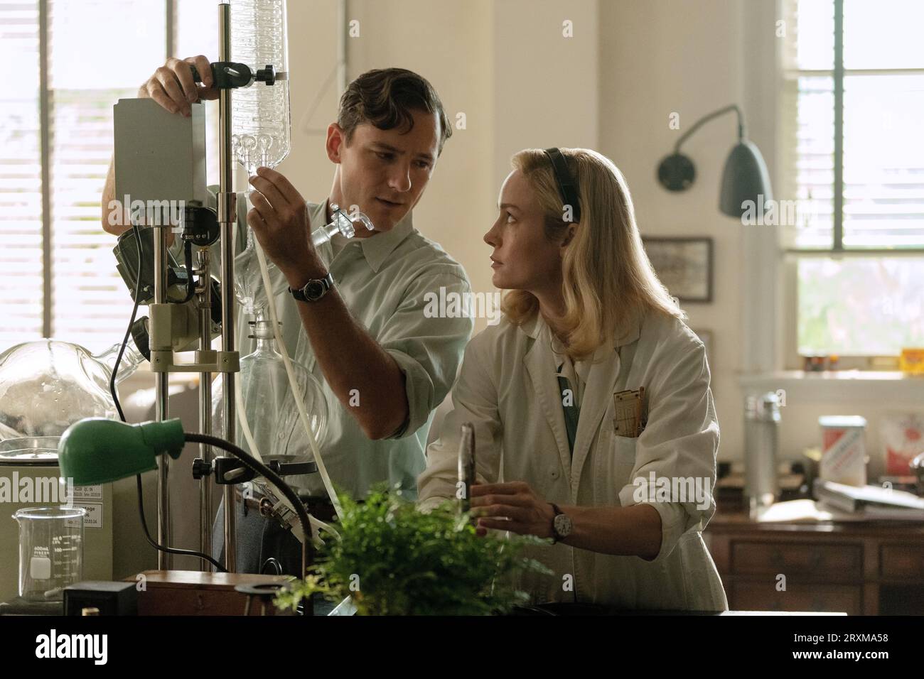 Unterricht in Chemie Lewis Pullman & Brie Larson Stockfoto