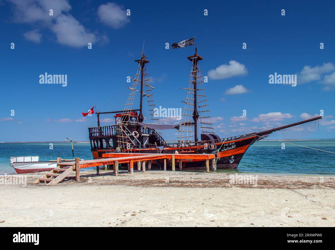 Piratenschiff-Abenteuer am Zarzis Beach, Südtunesien Stockfoto