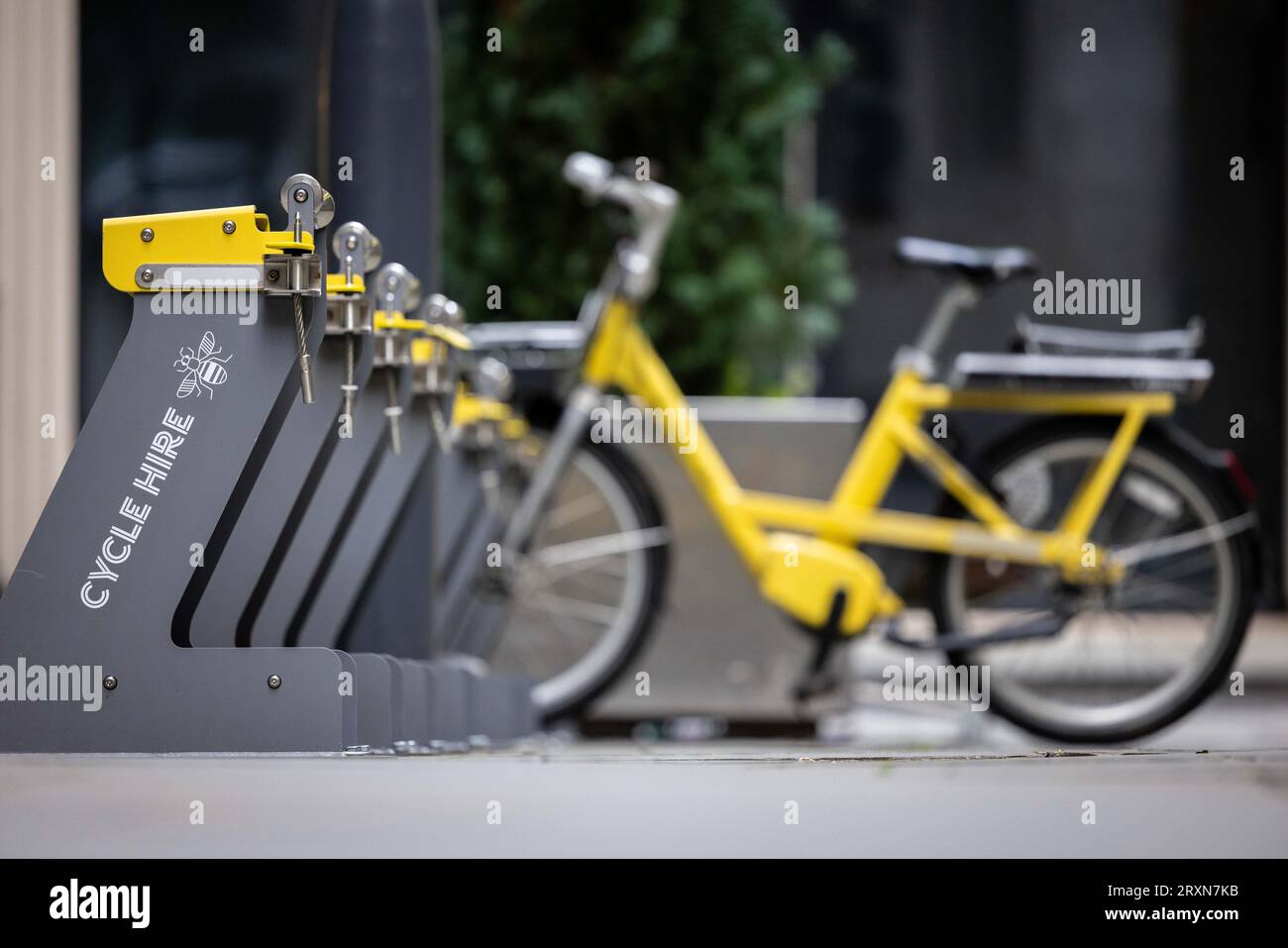 Greater Manchesters erstes öffentlich betriebenes Selbstbedienungssystem für 24/7-Fahrradverleih wird in Teilen von Manchester, Trafford und Salford betrieben. Stockfoto