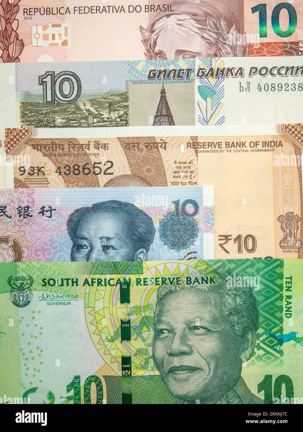 Gestapelte Banknoten der brics-Länder Stockfoto