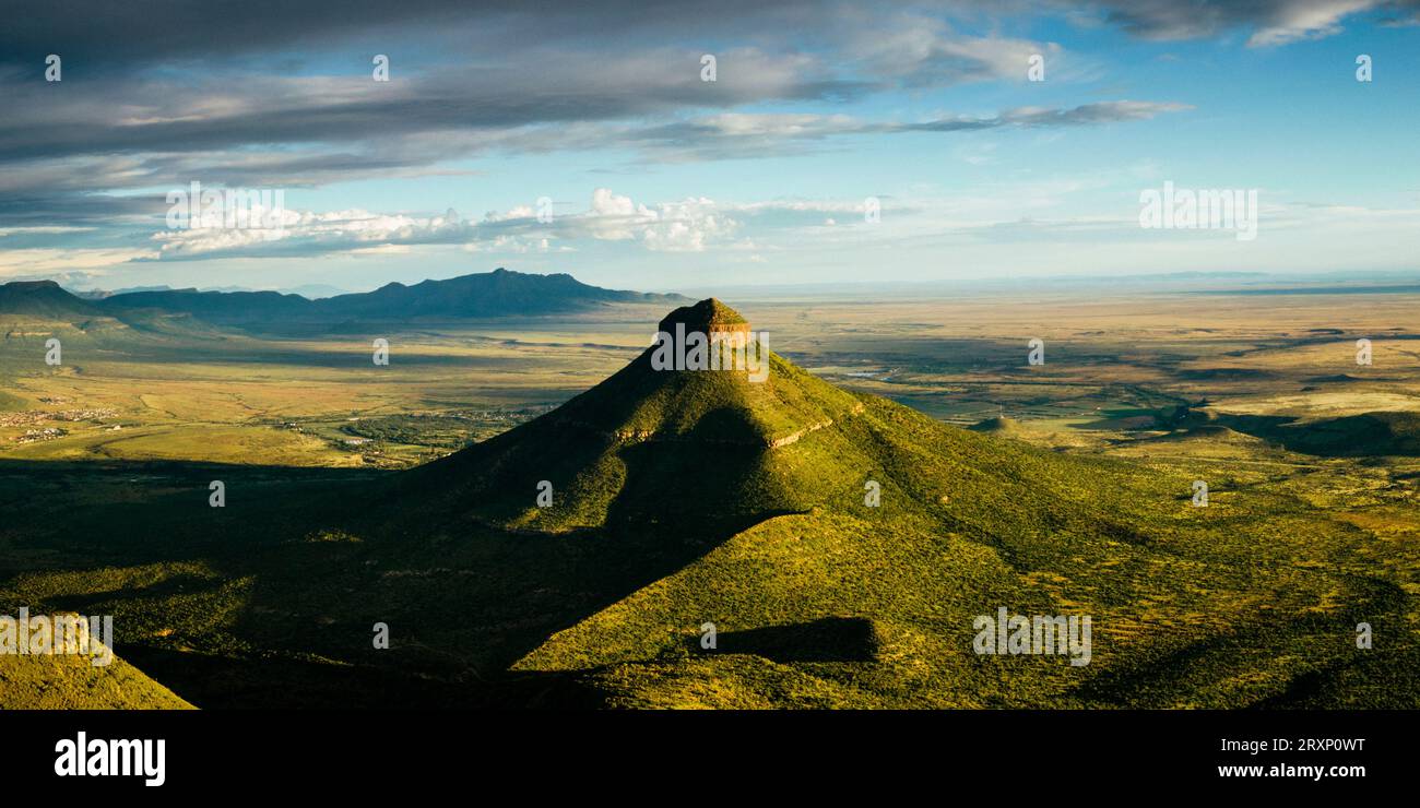 Luftaufnahme des Berges in Valley of Desolation, Graaff-Reinet, Eastern Cape, Südafrika Stockfoto