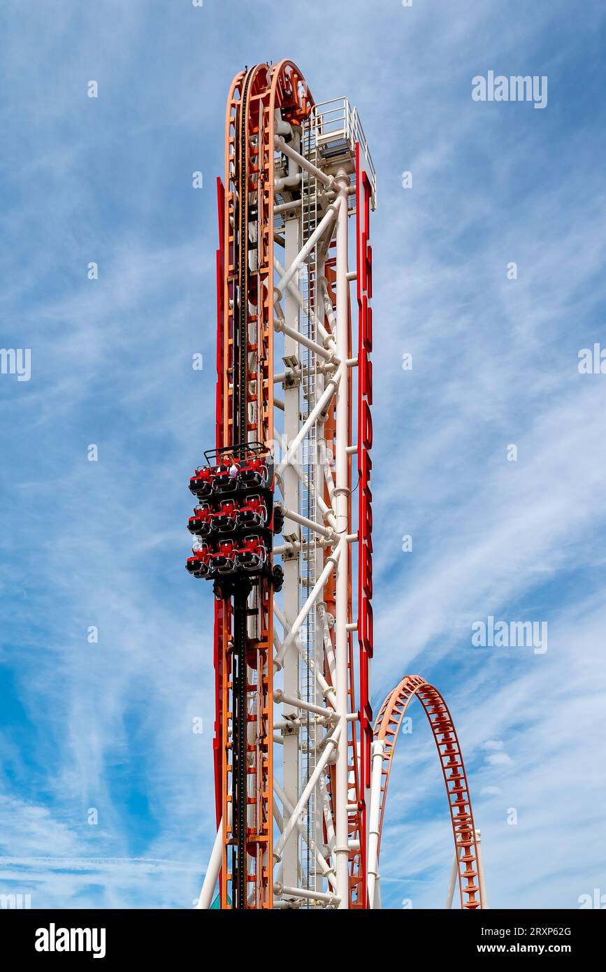 09.16.23. Coney Island NYC. Thunderbolt Achterbahn ist ein beliebtes Gruselspiel im luna Park am Strand von NYC. Stockfoto
