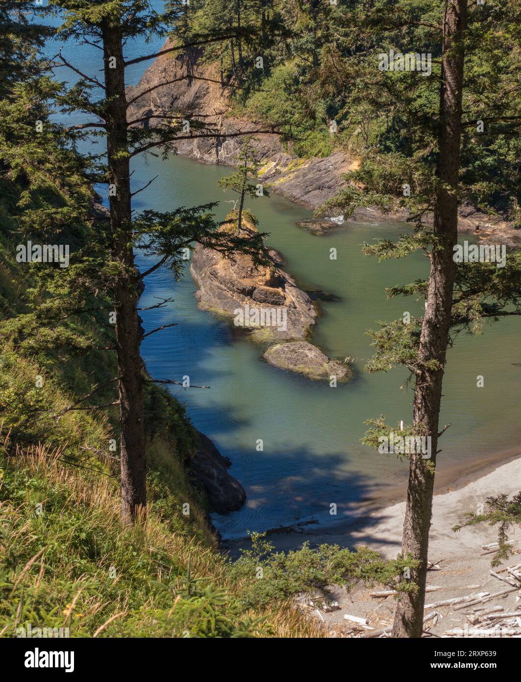 ILLWACO, WASHINGTON, USA – Dead man's Cove im Cape Disappointment State Park. Stockfoto