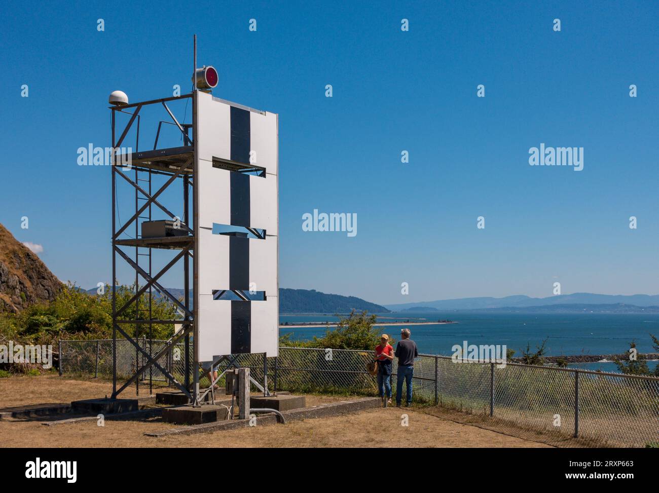 ILLWACO, WASHINGTON, USA – Signalturm im Cape Disappointment State Park. Stockfoto