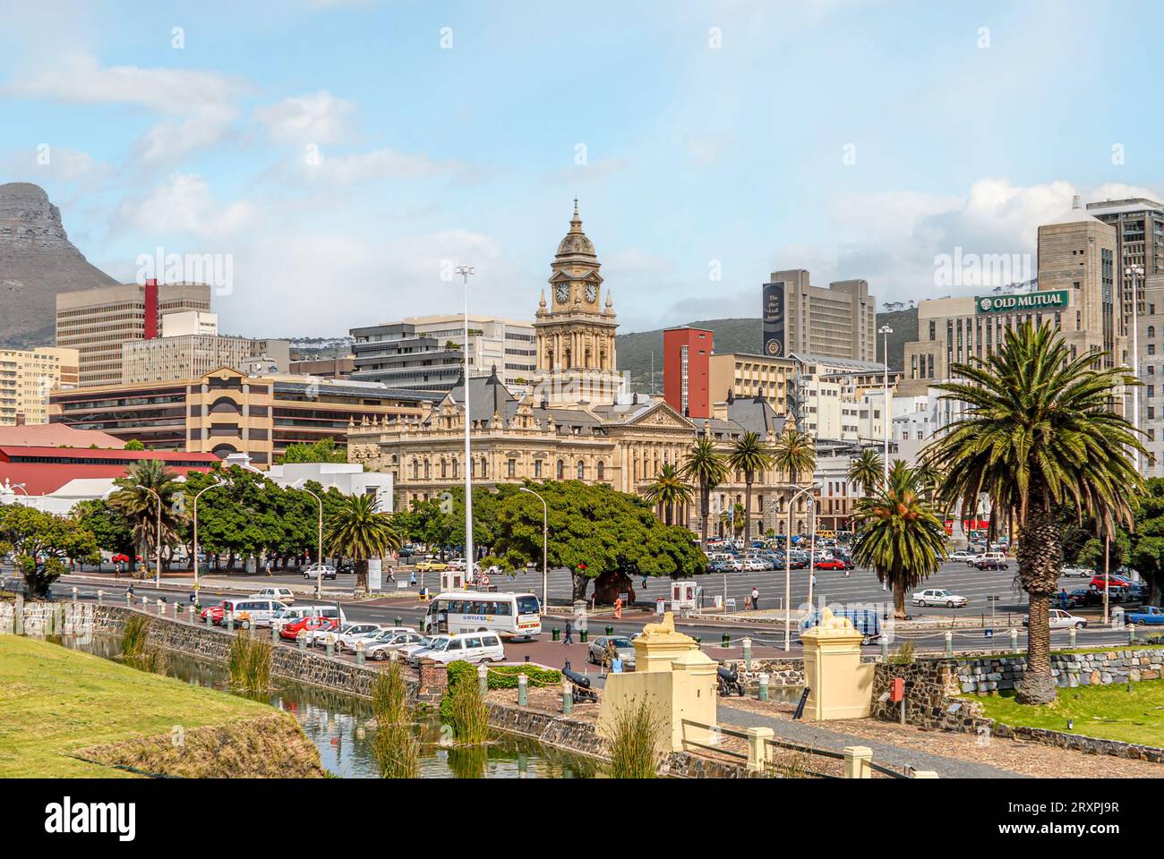 Historisches Rathaus bei der Grand Parade im Zentrum von Kapstadt, Südafrika Stockfoto