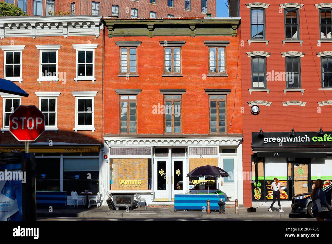 Semma, 60 Greenwich Ave, New York. New Yorker Schaufensterfoto eines südindischen Restaurants im Greenwich Village in Manhattan. Stockfoto