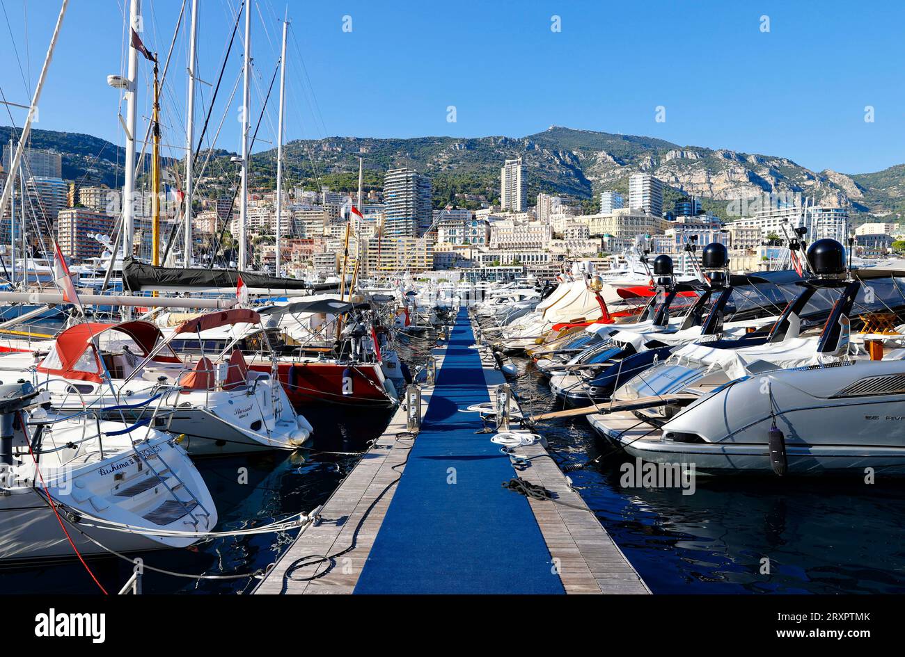 Monte Carlo, Monaco - 27. September 2023: Monaco Yacht Show Atmosphäre mit Yachten. Sea View, Yachten, Mandoga Media Germany Monaco Yacht Show 2023 *** Monte Carlo, Monaco 27. September 2023 Monaco Yacht Show Atmosphäre mit Yachten Sea View, Yachten, Mandoga Media Germany Monaco Yacht Show 2023 Credit: Imago/Alamy Live News Stockfoto