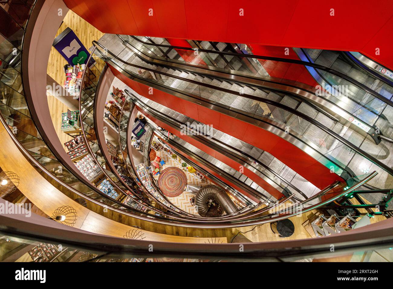 Rolltreppen, Buchhandlung Thalia Mayersche +++ NUR FÜR REDAKTIONELLE VERWENDUNG +++ Stockfoto