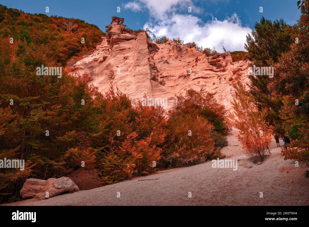 Besondere geologische Formationen im Naturpark Lame Rosse in der Region Marken Stockfoto