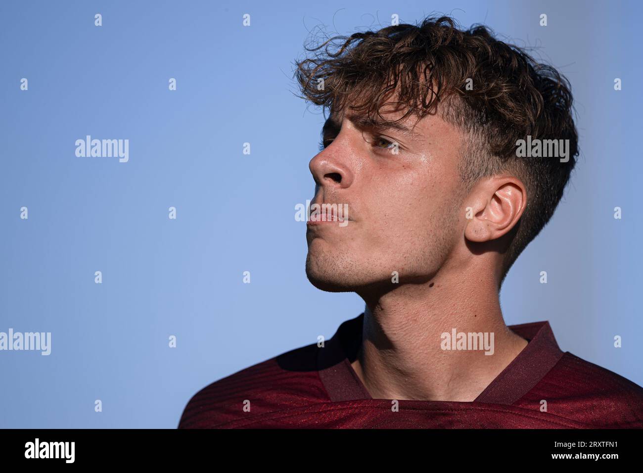 Marco Longoni vom FC Turin U19 blickt auf das Ende des Primavera 1-Fußballspiels zwischen dem FC Turin U19 und AS Roma U19. Stockfoto