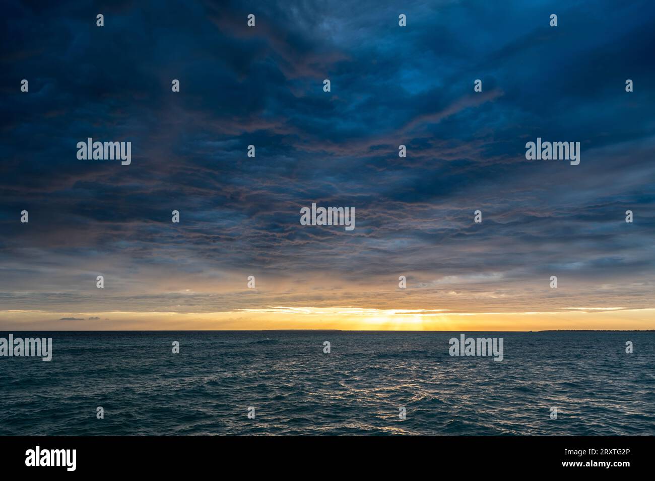 Wunderschöner Sonnenuntergang auf Sansibar Insel, Tansania, Afrika Stockfoto