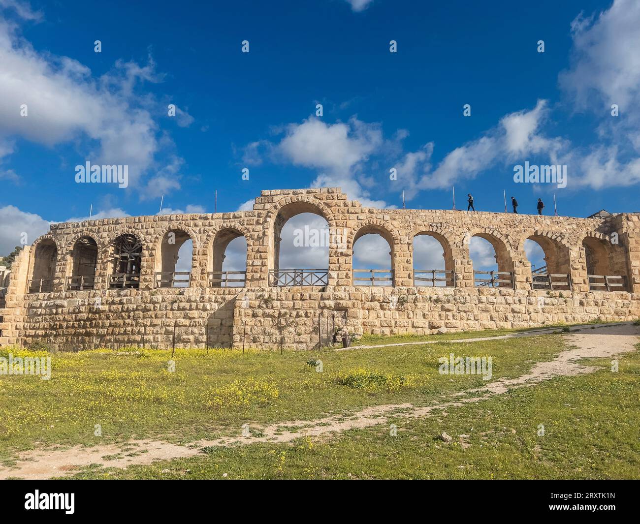 Eingang zum Hippodrom in Jerash, das vermutlich 331 v. Chr. von Alexander dem Großen, Jerash, Jordanien, dem Nahen Osten gegründet wurde Stockfoto