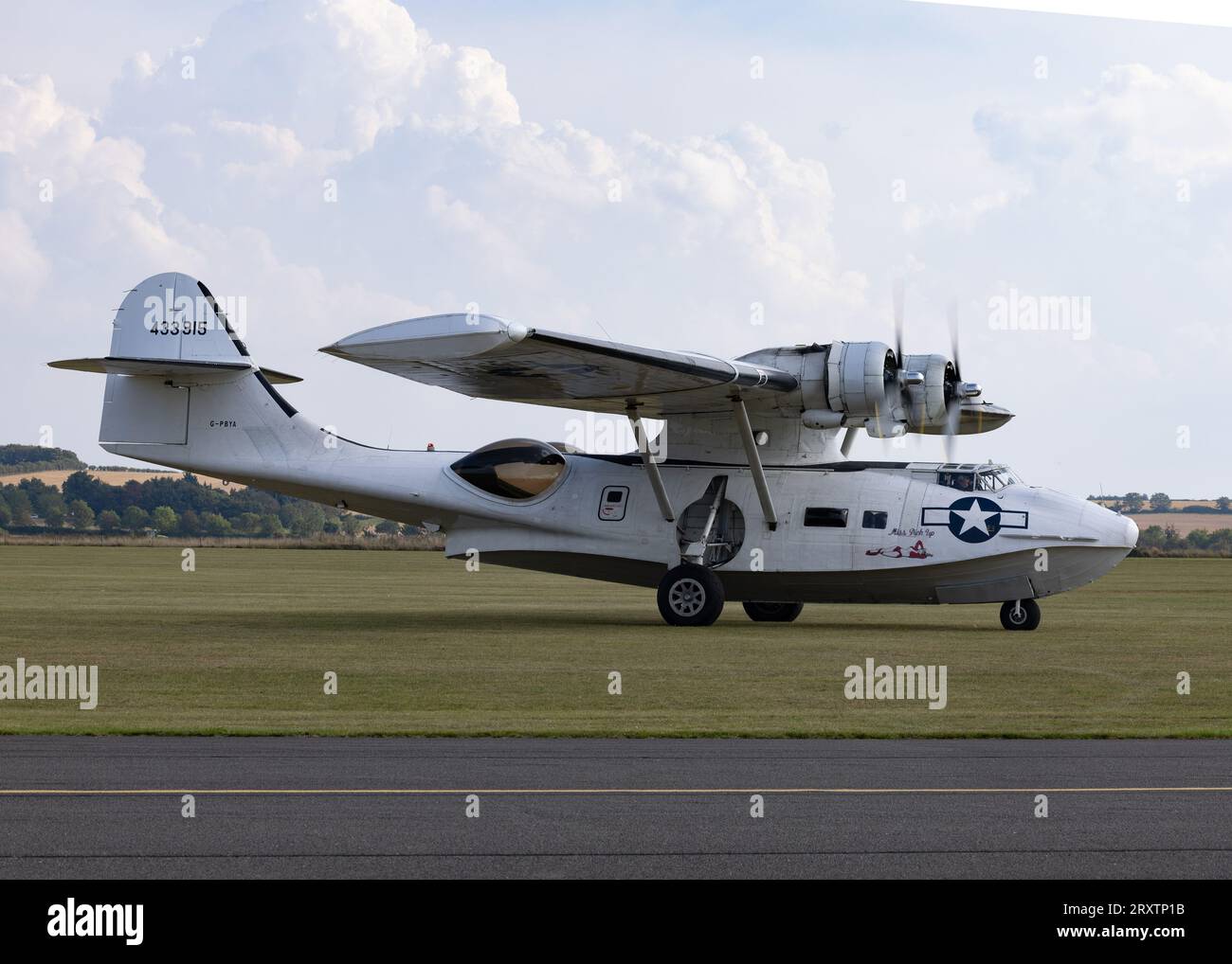 Erhaltene PBY-5A Catalina-Flugboot bei einer Airshow Duxford flying Stockfoto