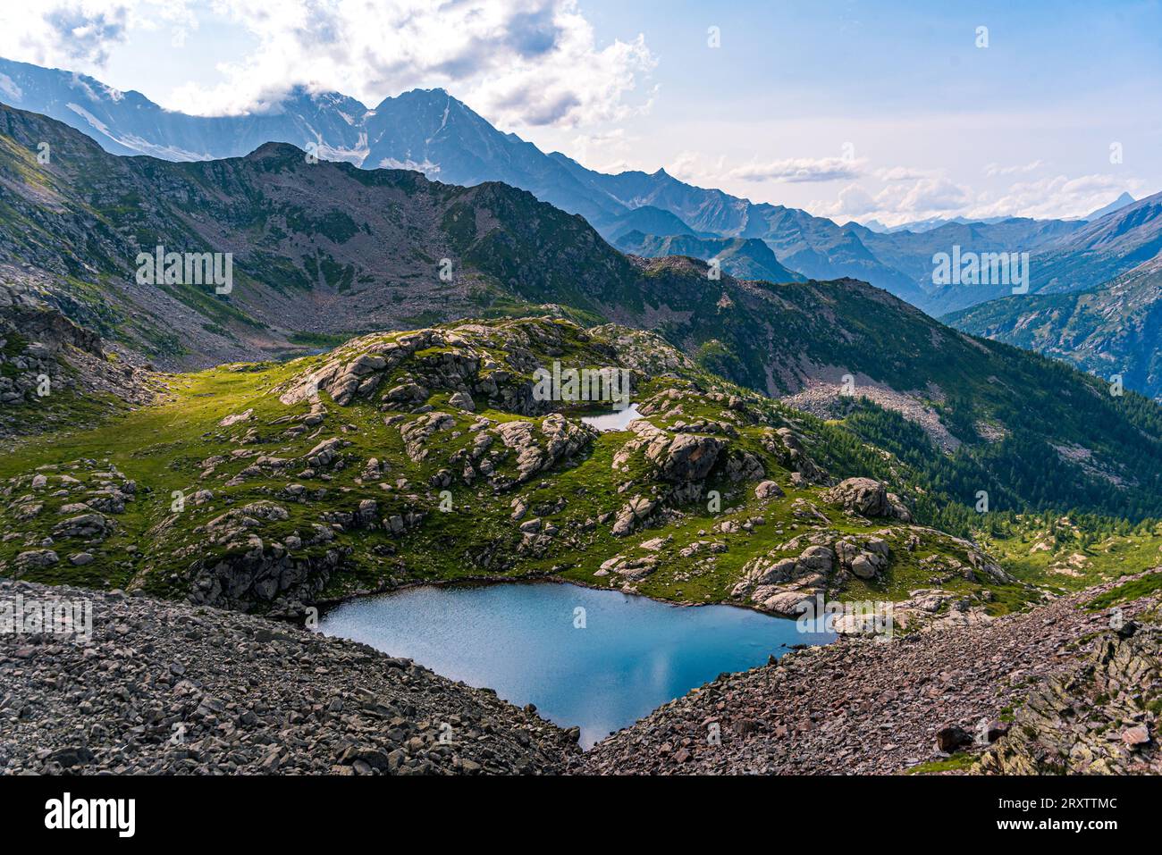 Wunderschöner namenloser Bergblick von Cima Verosso an der Grenze von Italien und der Schweiz, Zwischbergen, Wallis, Schweiz, Europa Stockfoto