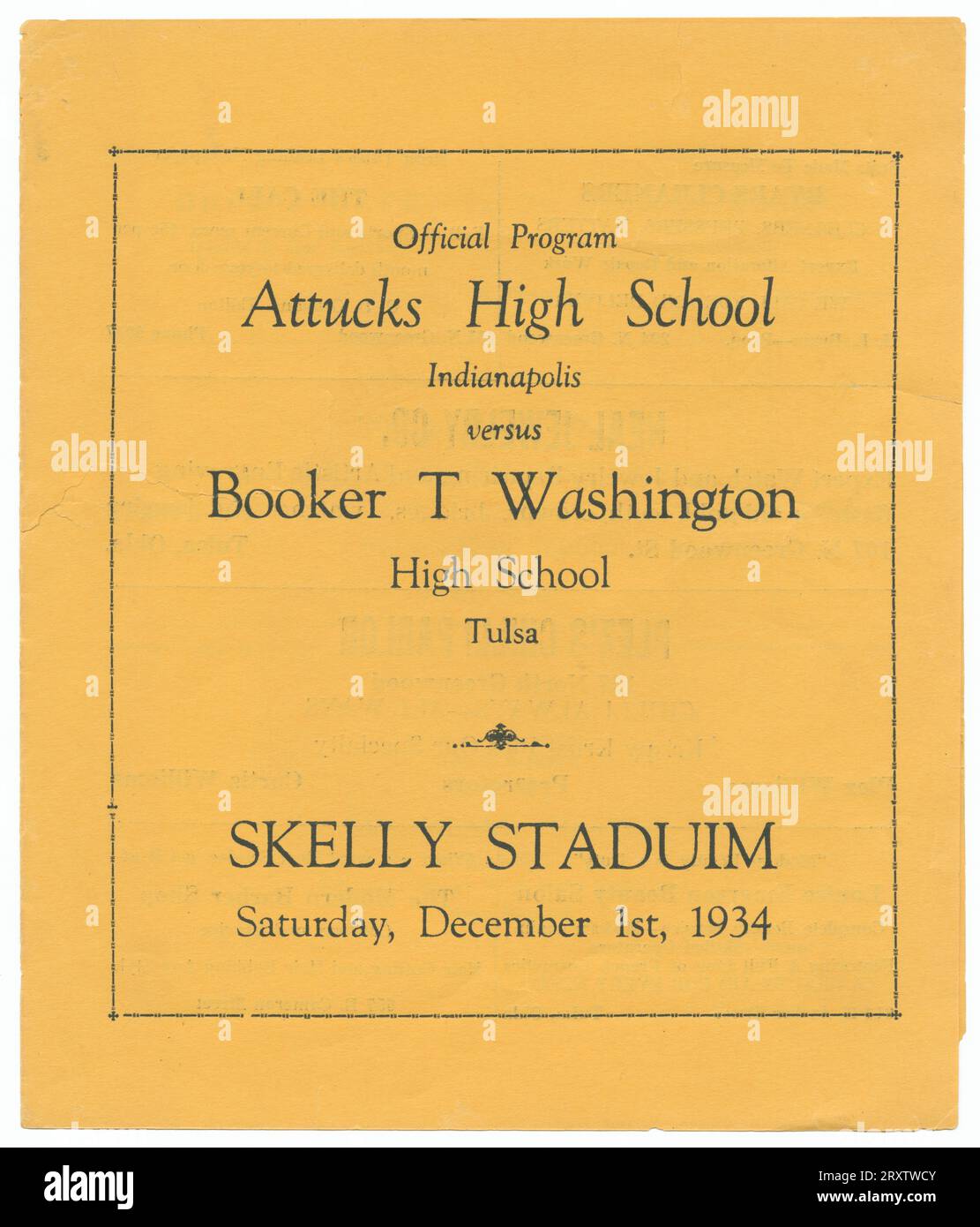 Ein Fußballprogramm für ein Spiel zwischen der Booker T. Washington High School „Hornets“ und der Attucks High School. Stockfoto