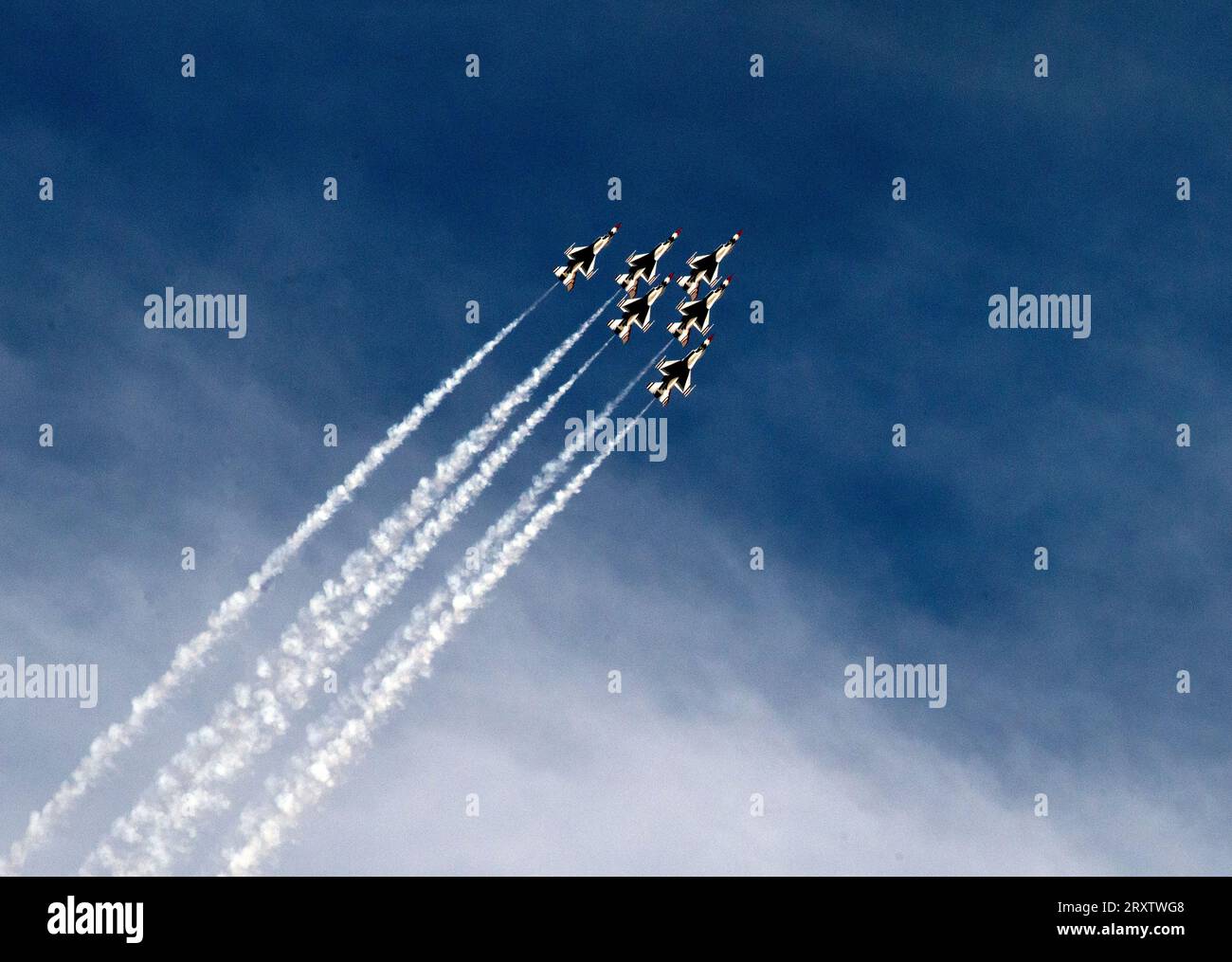 The Thunderbirds, Feier des 75. Jahrestages der Airborne Navy, Nellis Air Force Base, Las Vegas, Nevada, Vereinigte Staaten von Amerika Stockfoto
