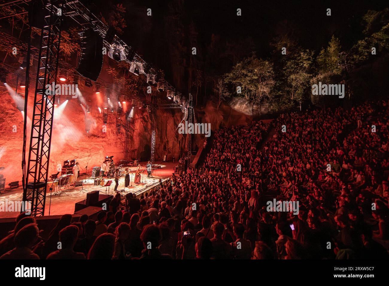 Barcelona, Spanien. 2023.09.24. Bala Desejo tritt am 24. September 2023 auf der Bühne des La Mercè im Teatre Grec in Barcelona auf. Stockfoto