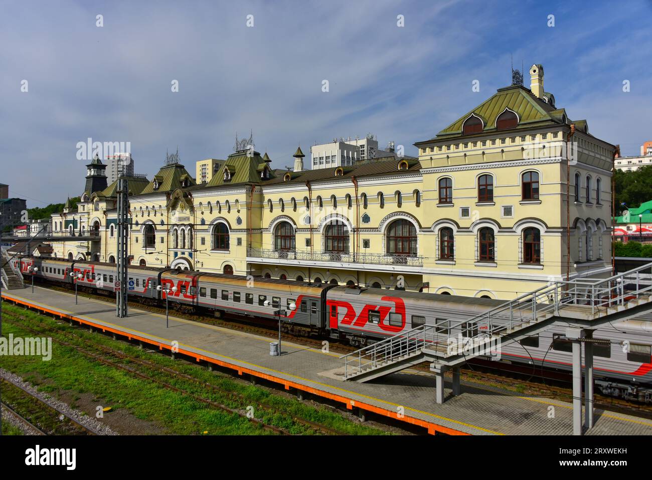 Bahnhof Wladiwostok, östlicher Endpunkt der Transsibirischen Eisenbahn, Grundstein gelegt vom zukünftigen Zaren Nikolaus II. Im Jahr 1891 Stockfoto