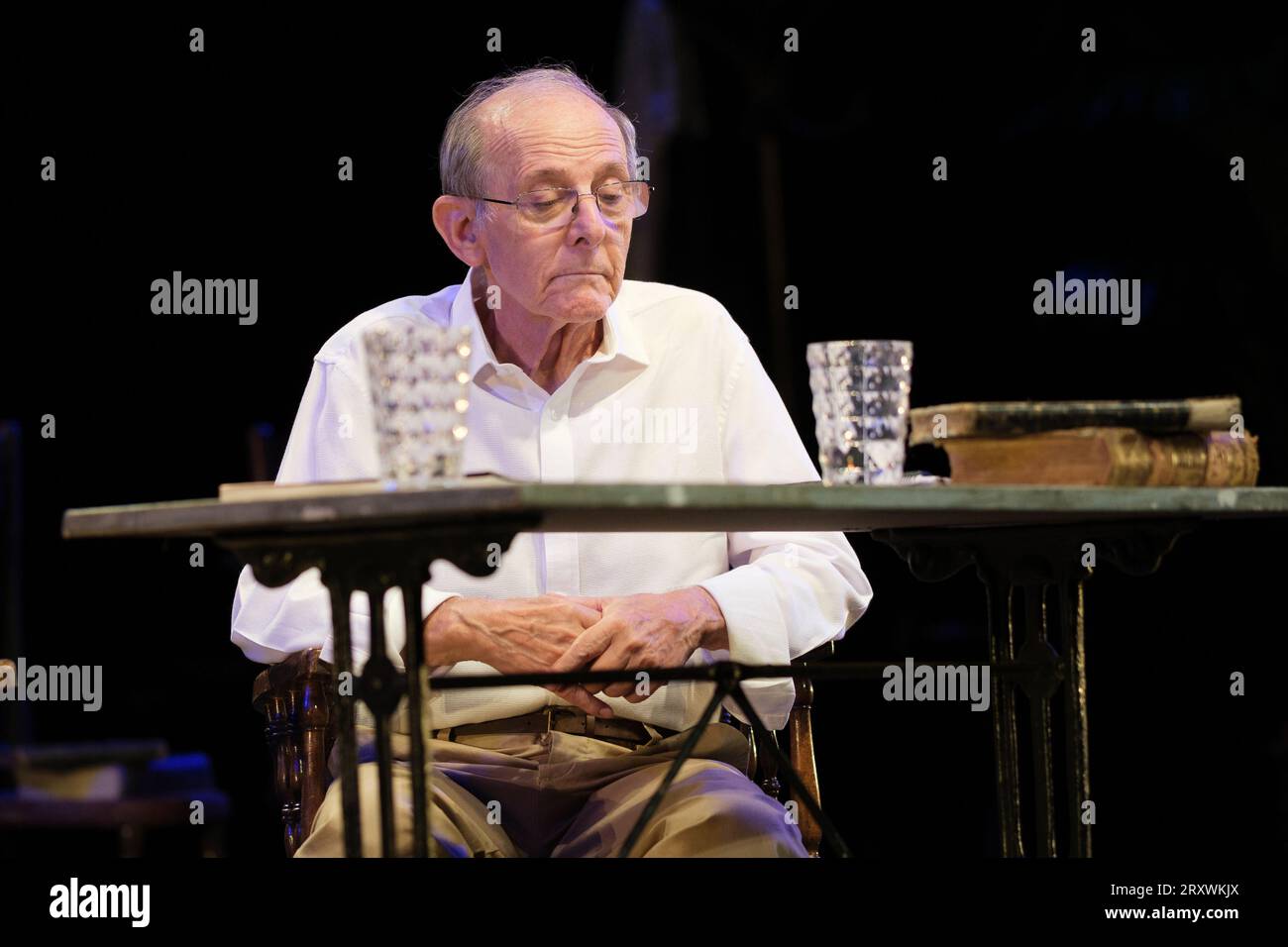 Emilio Gutierrez tritt während der Vorstellung der Show „Galdós amor“ im Fernan Gomez Theater in Madrid auf, 27. September 2023, Spanien Stockfoto