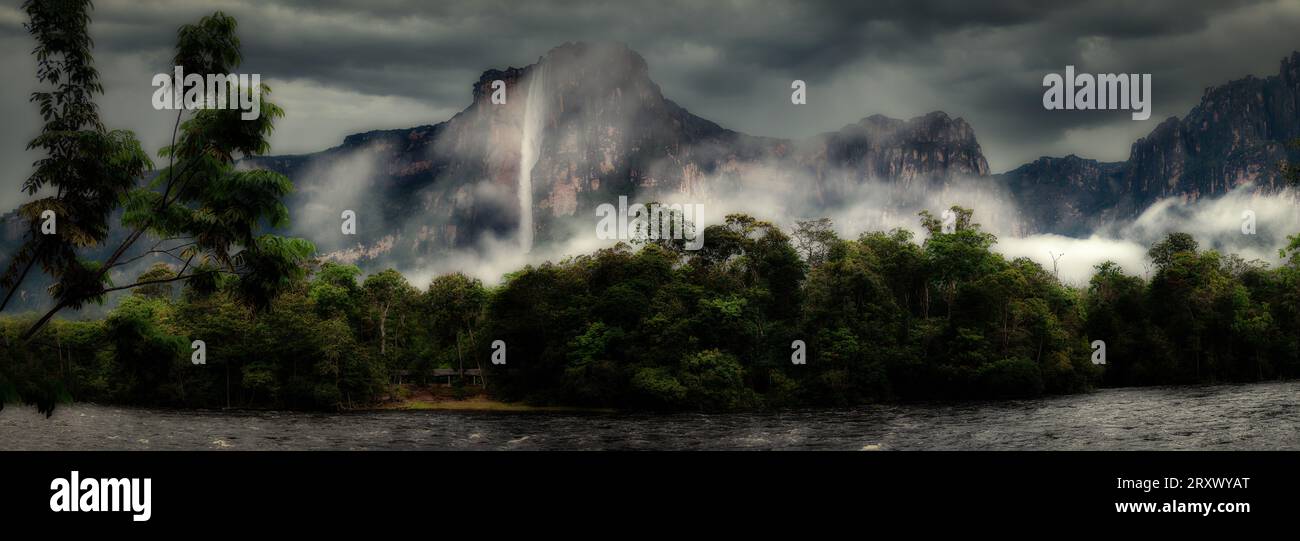 Panorama der Angel Falls in Venezuela Stockfoto