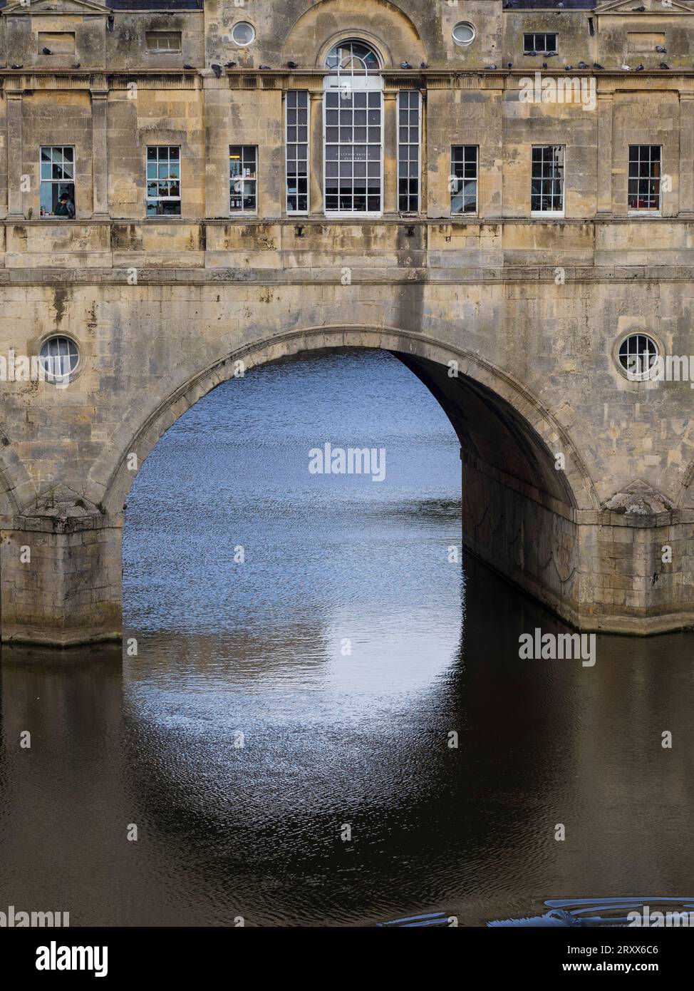 Pulteney Bridge, Historische Brücke, Fluss Avon, Bath, Somerset, England, Großbritannien, GB. Stockfoto