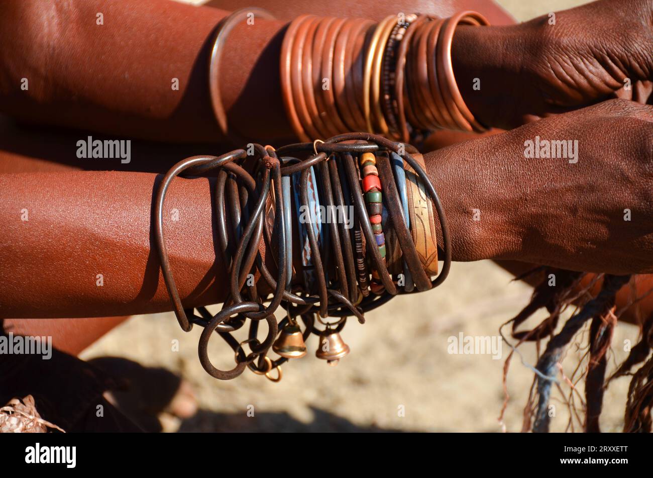 himba Hände nah dran Stockfoto