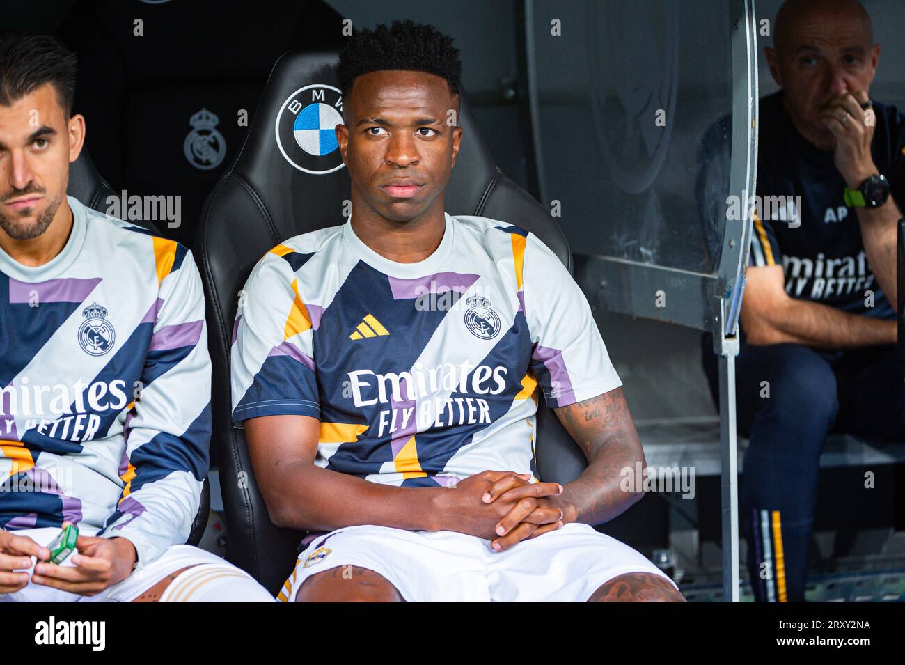 Vinicius Junior (Real Madrid), der vor dem Fußballspiel der spanischen Meisterschaft La Liga EA Sports zwischen Real Madrid und Las Palmas auf der Bank saß, spielte am 27. September 2023 im Bernabeu-Stadion in Madrid, Spanien Stockfoto