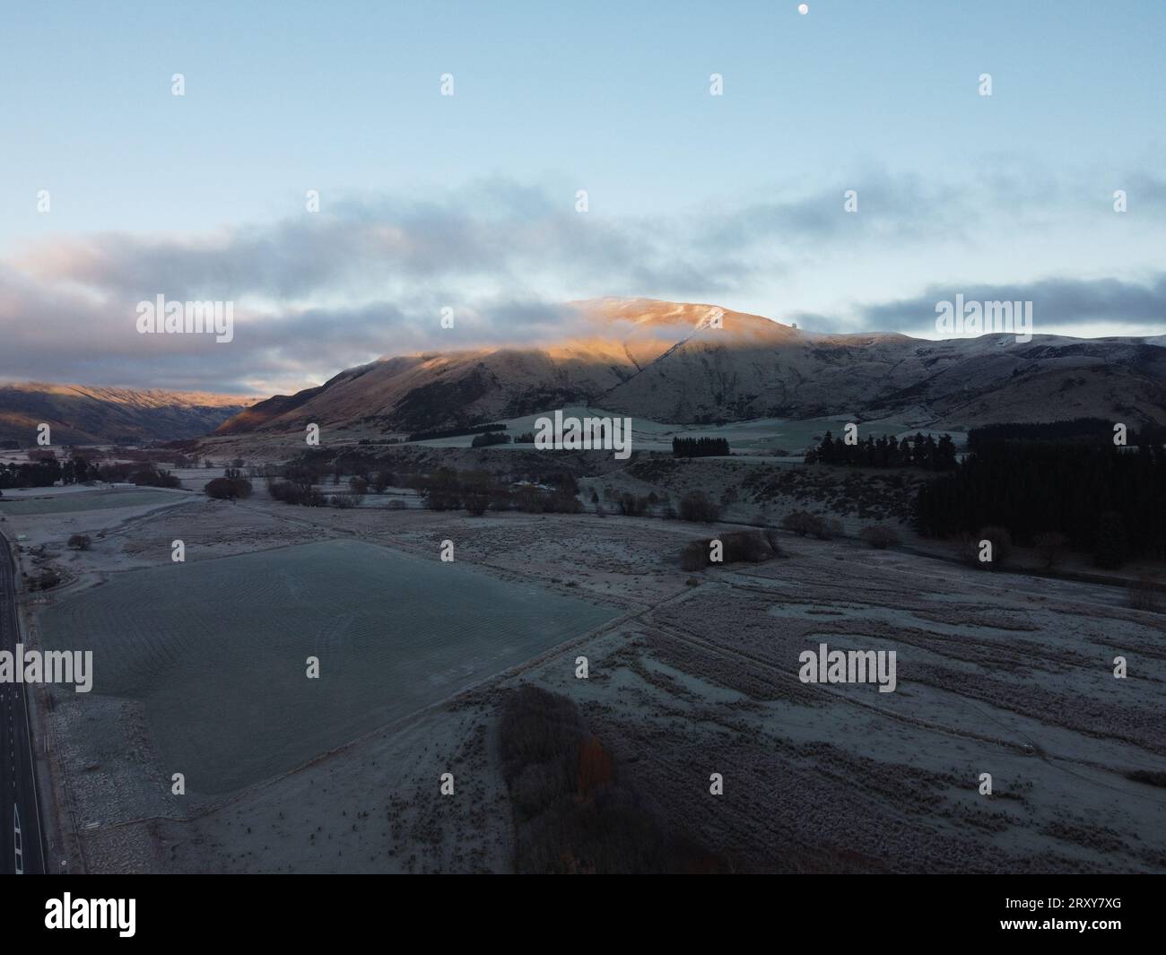 Drohnenaufnahme eines eisigen morgens über Central Otago bei Garston Stockfoto