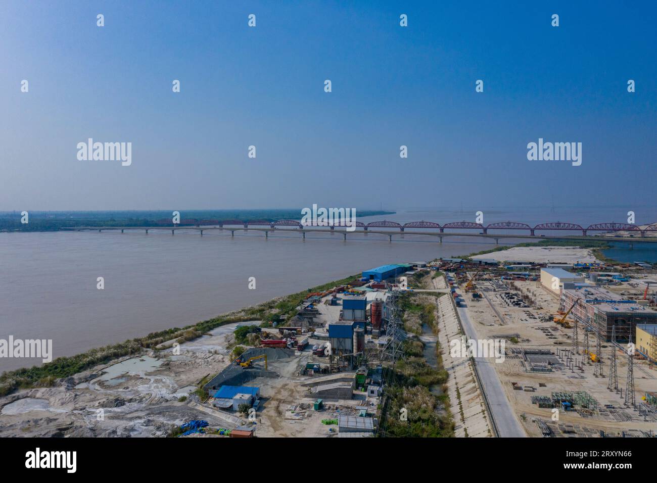 Bau des Kernkraftwerks Rooppur, eines Kernkraftwerks mit 2,4 GWe in Bangladesch. Das Kernkraftwerk wird in Rooppur gebaut Stockfoto