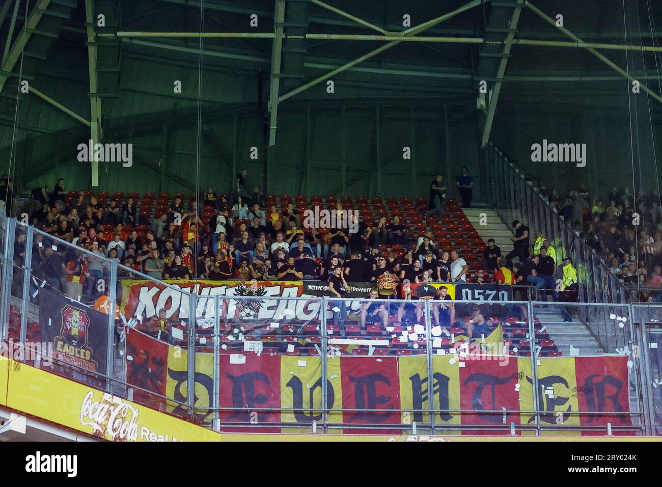 EINDHOVEN, Philips Stadium, 27-09-2023, Saison 2023 / 2024, Dutch Eredivisie. Während des Spiels PSV - Go Ahead Eagles, Endresultat 3-0, Fans GA Eagles (Foto: Pro Shots/SIPA USA) Stockfoto