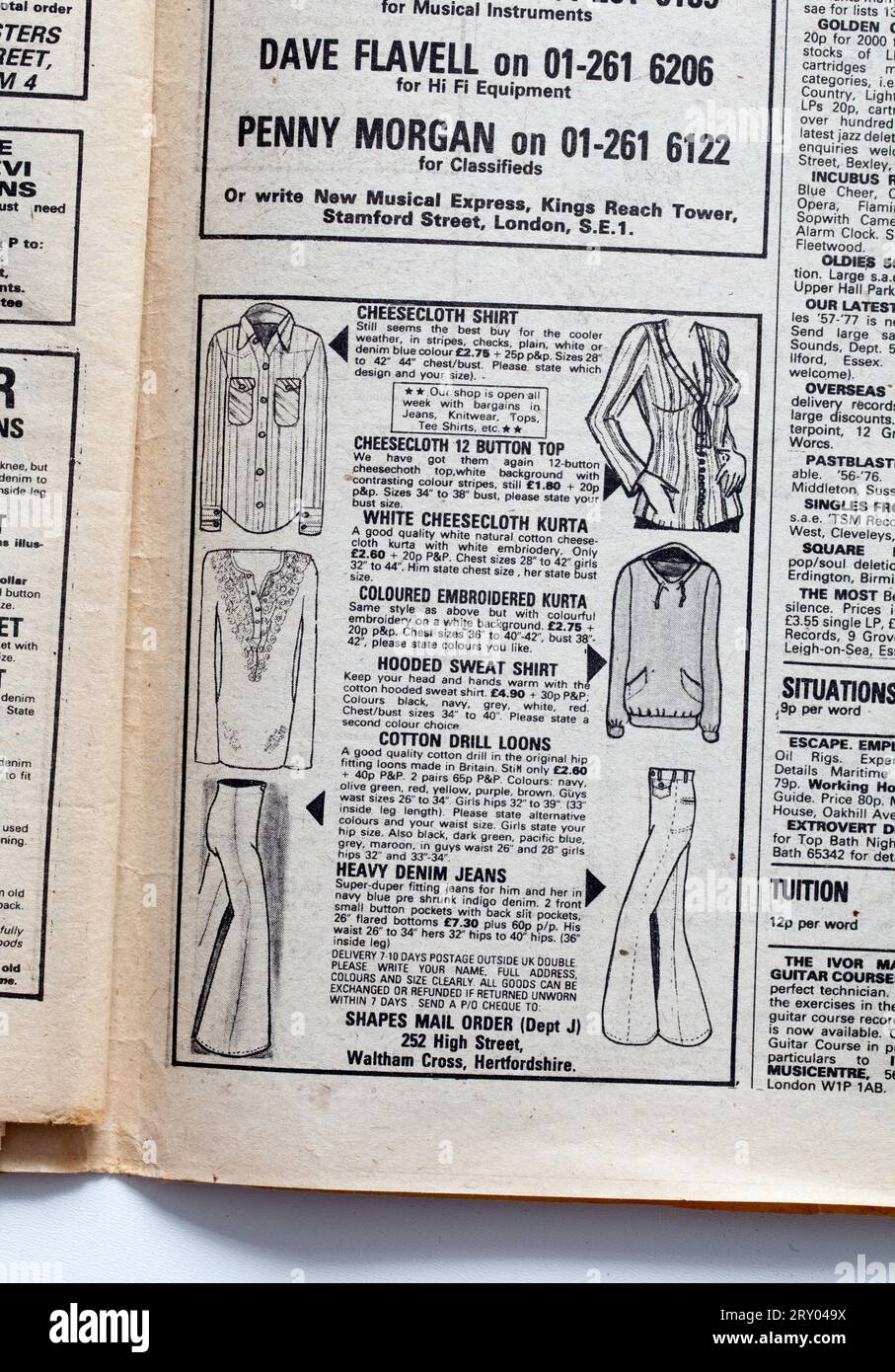 Werbung für Kleidung in der 1970er-Ausgabe des NME New Musical Express Music Paper Stockfoto
