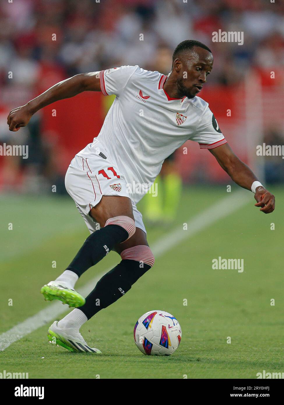 Sevilla, Spanien.September 26 2023, Dodi Lukebakio von Sevilla FC während des Spiels La Liga zwischen Sevilla FC und UD Almeria spielte im Sanchez Pizjuan Stadium am 26. September in Sevilla, Spanien. (Foto: Antonio Pozo/PRESSINPHOTO) Stockfoto