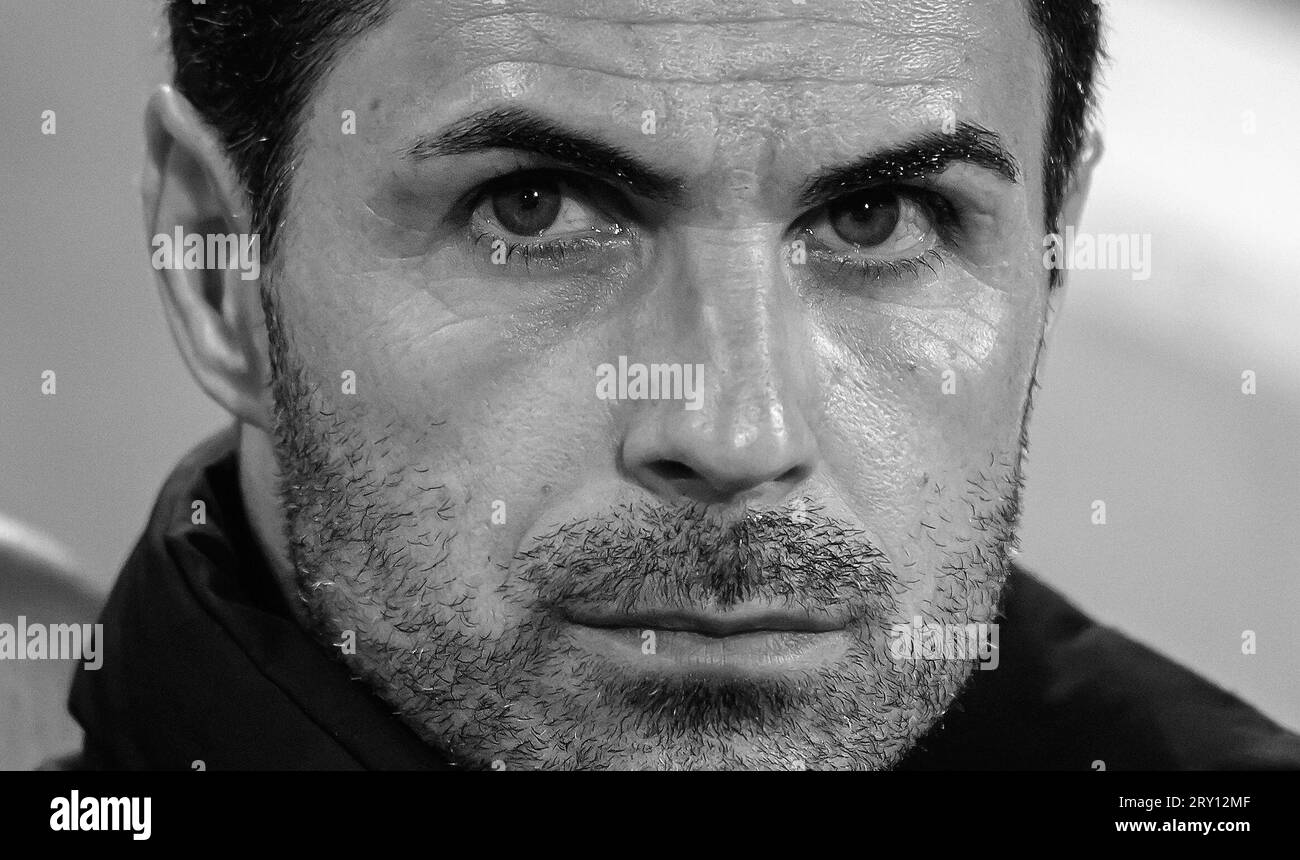 27. September 2023 - Brentford gegen Arsenal - EFL Cup - Gtech Community Stadium Arsenal Manager Mikel Arteta während des Spiels gegen Brentford. Bild : Mark Pain / Alamy Live News Stockfoto