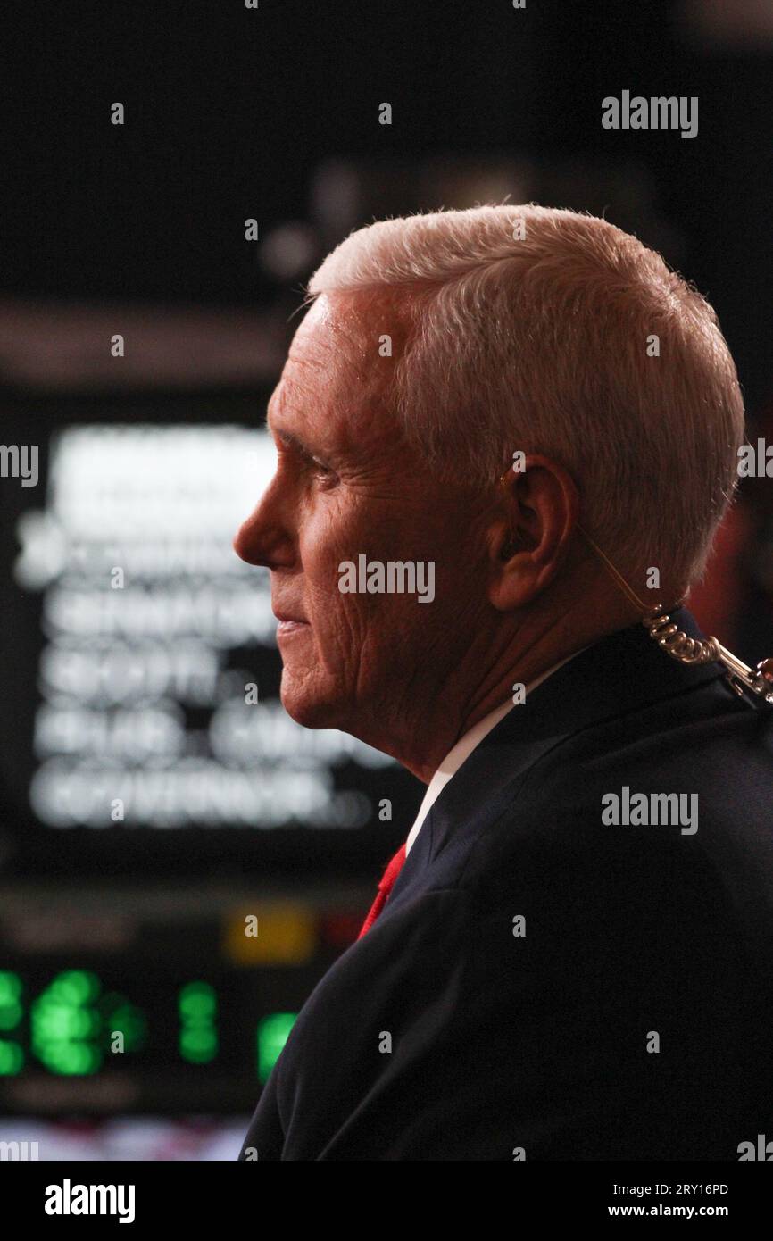 Der ehemalige Vizepräsident Mike Pence im Spin Room der Ronald Reagan