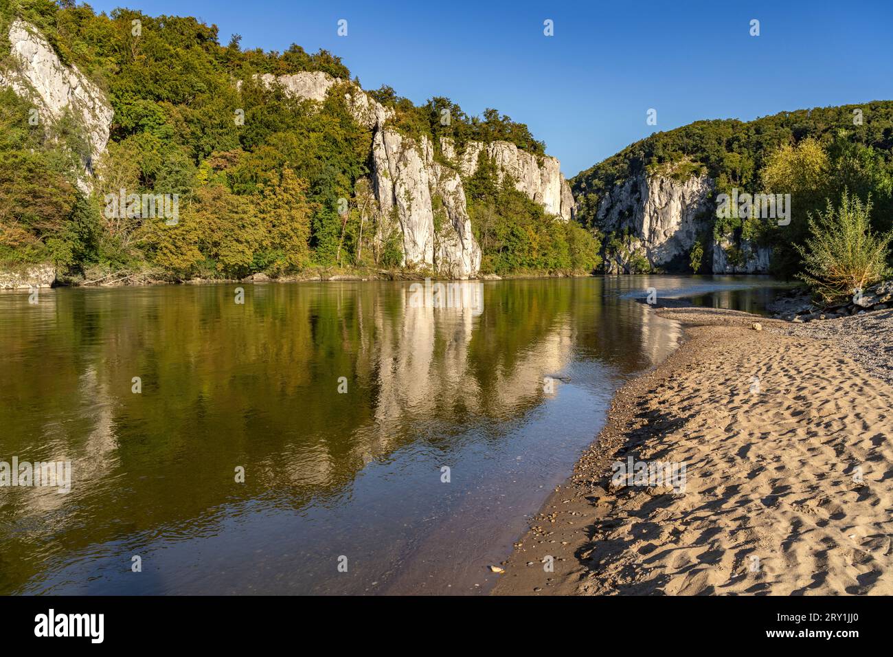 Donaustrand bei der Weltenburger enge, Donaudurchbruch bei Weltenburg, Bayern, Deutschland | Donaustrand und Donauschlucht bei Weltenburg, BAV Stockfoto