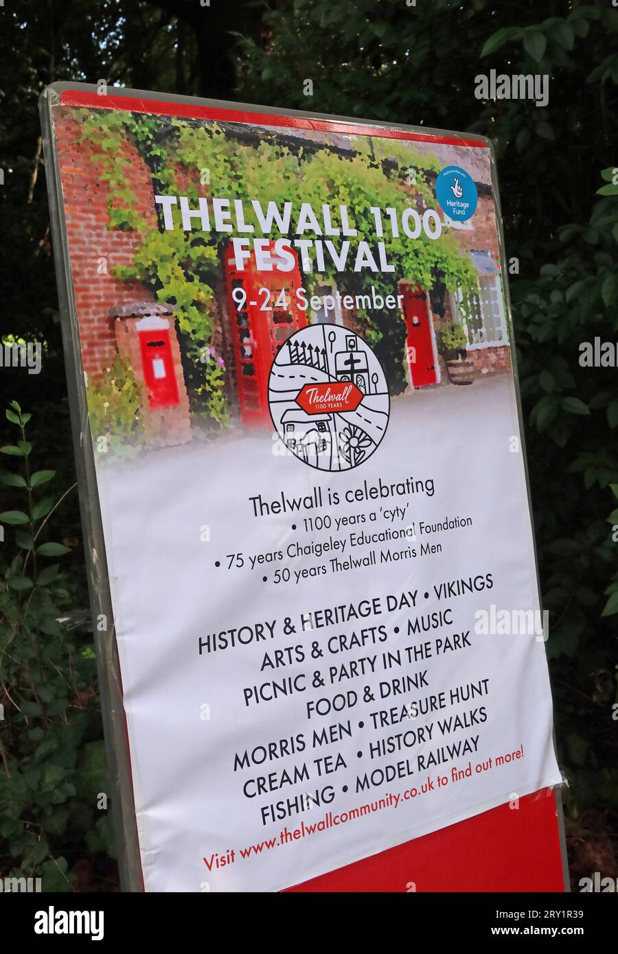 Poster auf dem Thelwall 1100 Years Festival 9.-24. September 2023 History & Heritage Day, Warrington, Cheshire, England, Großbritannien, WA4 2SU Stockfoto