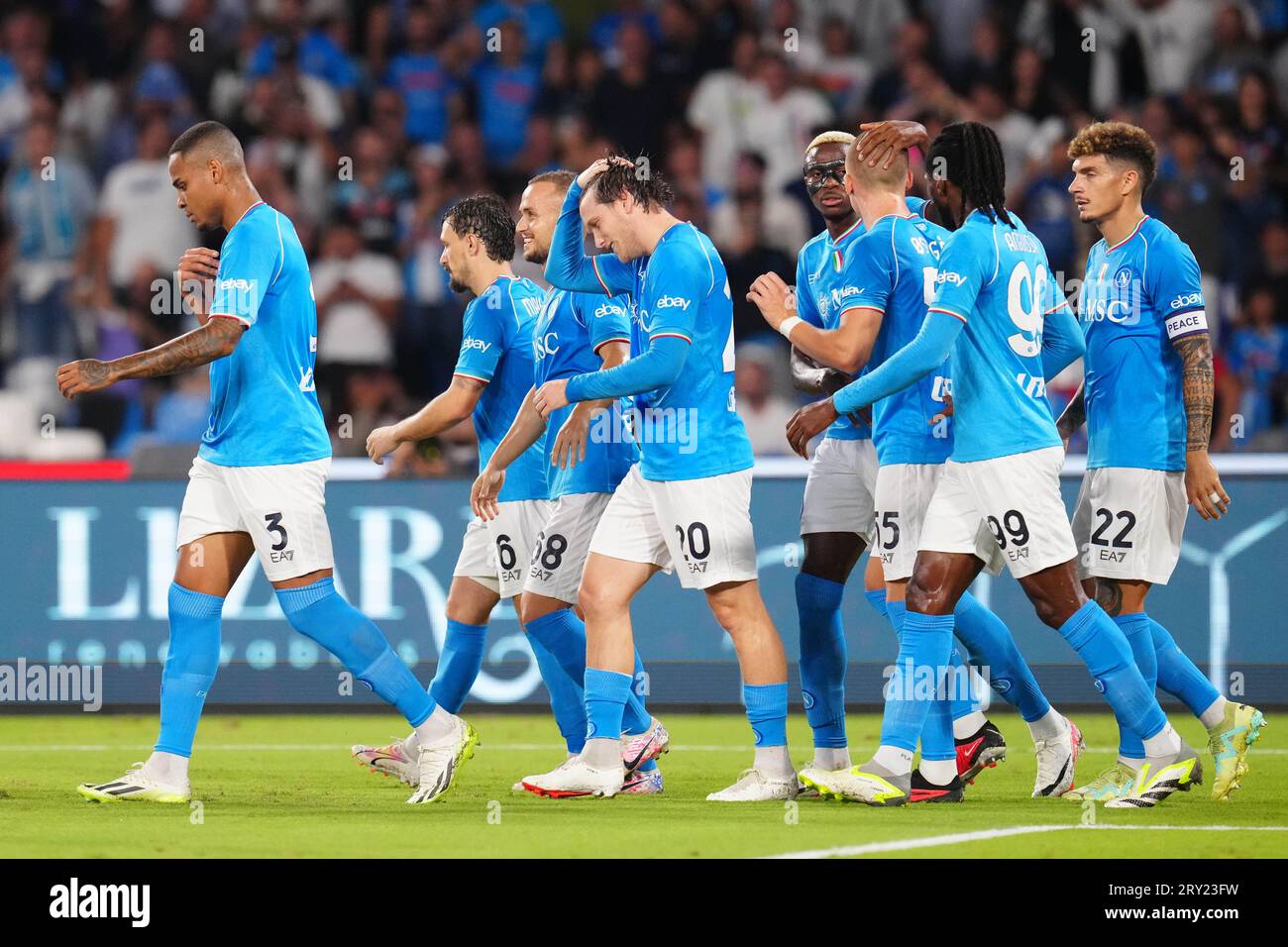 Neapel, Italien, 27. September 2023 Spieler des SSC Napoli feiern