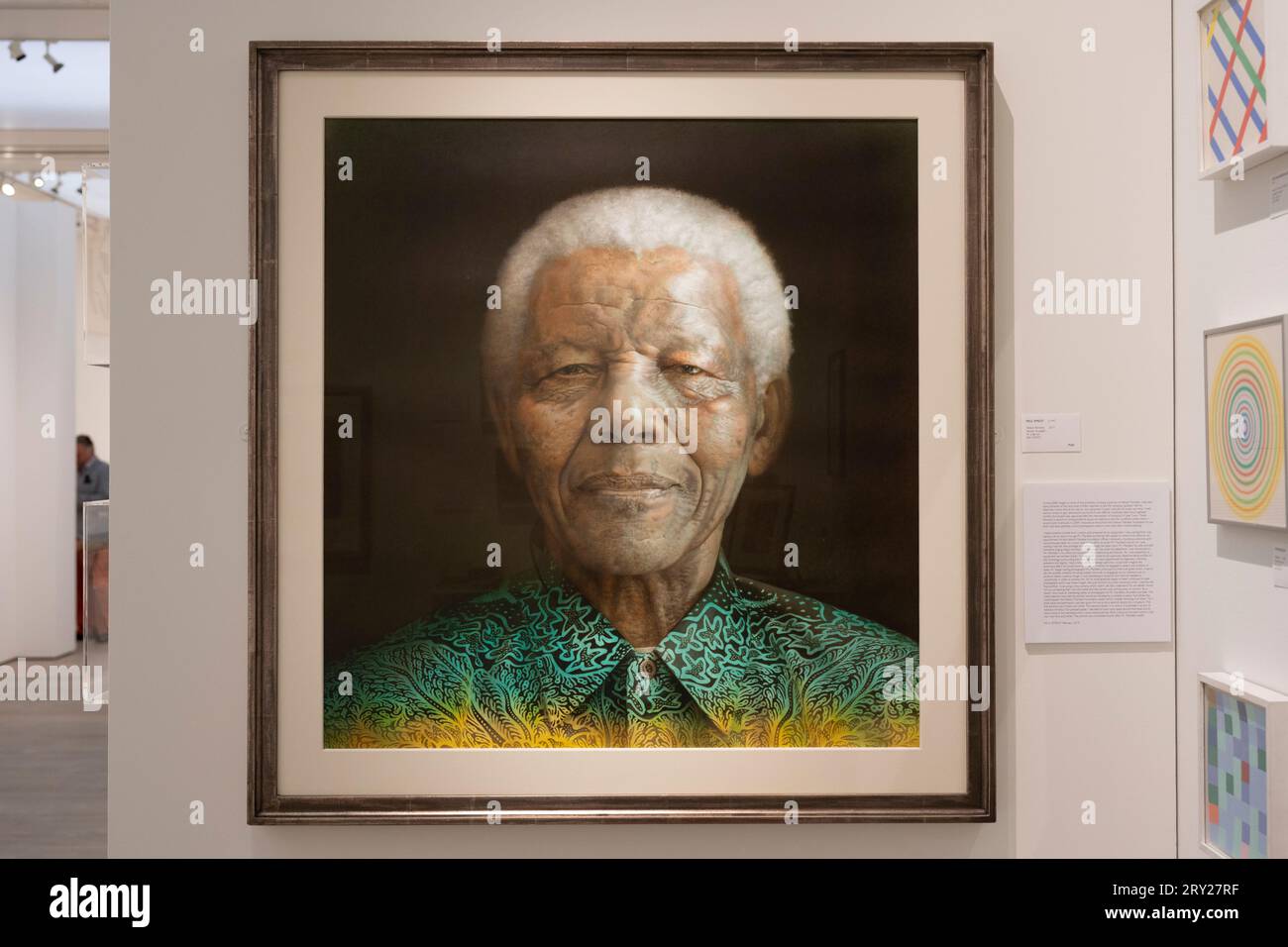 Saatchi Gallery, London, Großbritannien. September 2023 28. British Art Fair: Die beste moderne britische und zeitgenössische Kunst, die bis zum 1. Oktober 2023 in der Saatchi Gallery auf drei Etagen von Top-Händlern in Großbritannien gezeigt wird. Bild: Paul Emsley, Nelson Mandela, 2015. Quelle: Malcolm Park/Alamy Live News Stockfoto