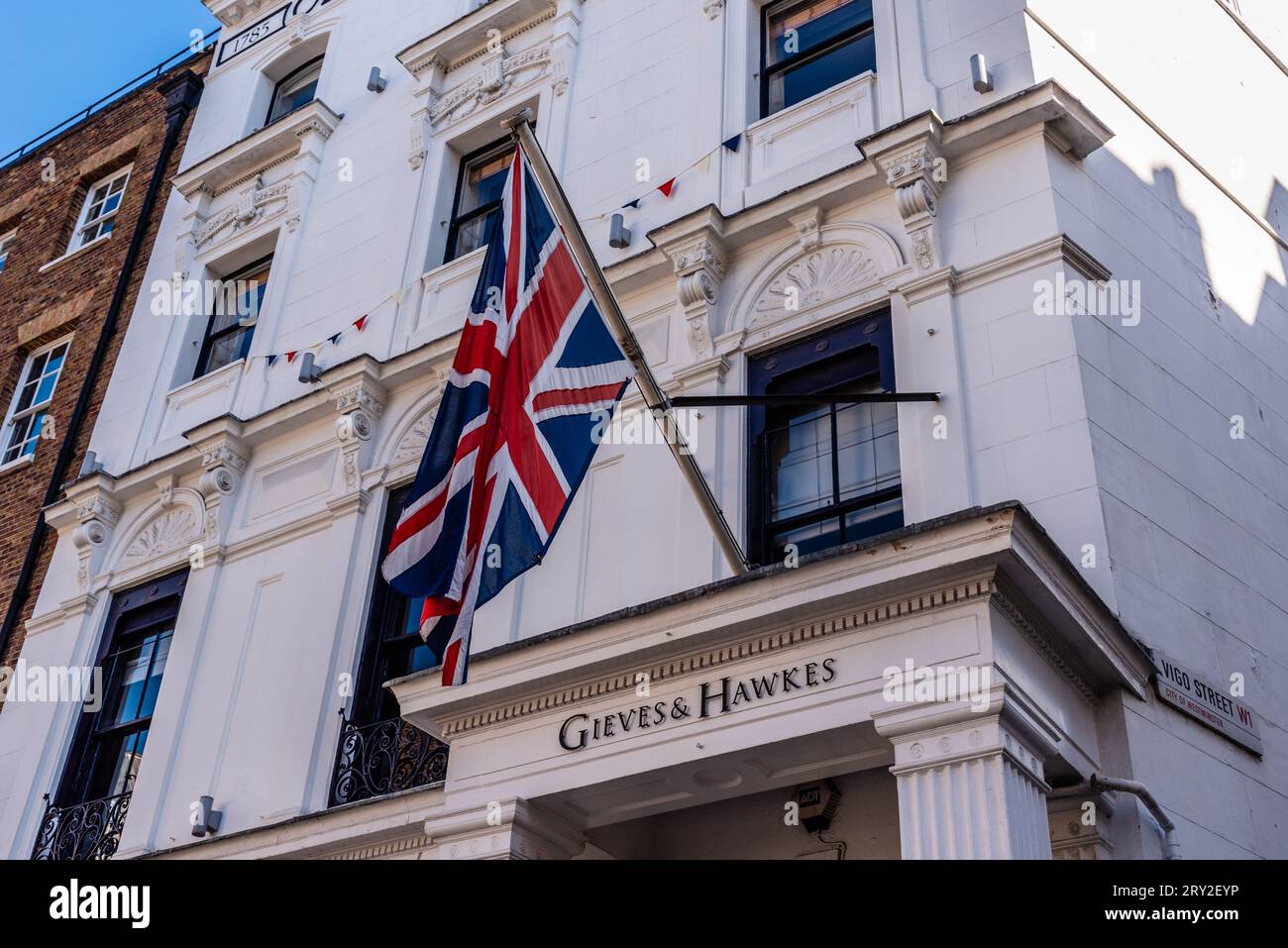 London, Großbritannien - 27. August 2023: Gieves and Hawkes maßgeschneiderter Bannerladen in Savile Row Stockfoto