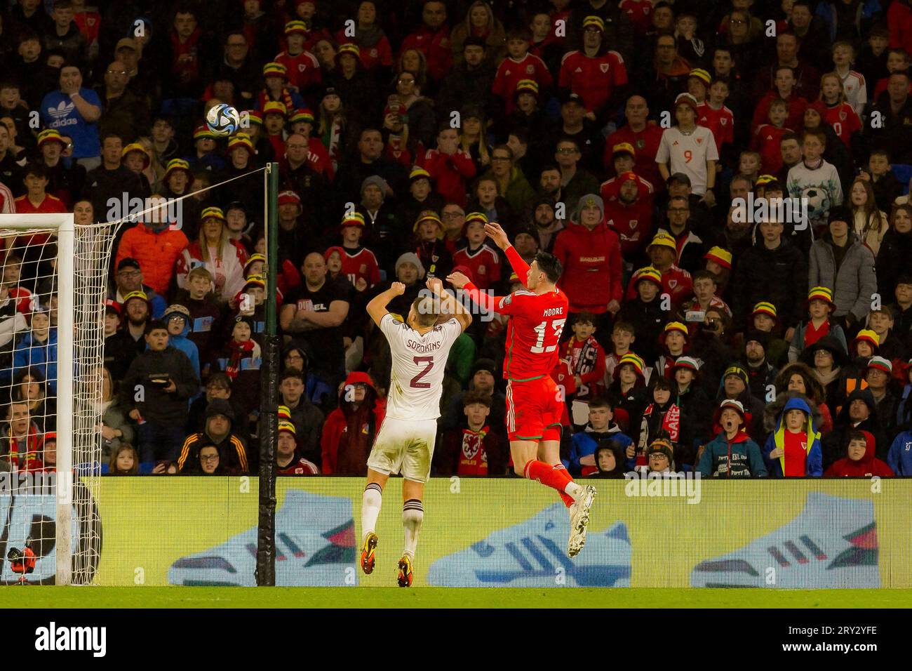 Cardiff, Wales - 28. März 2023: Wales Kieffer Moore. UEFA-Europameisterschaft der Gruppe D Qualifikationsspiel Wales gegen Lettland im Cardiff City Stadium. Stockfoto