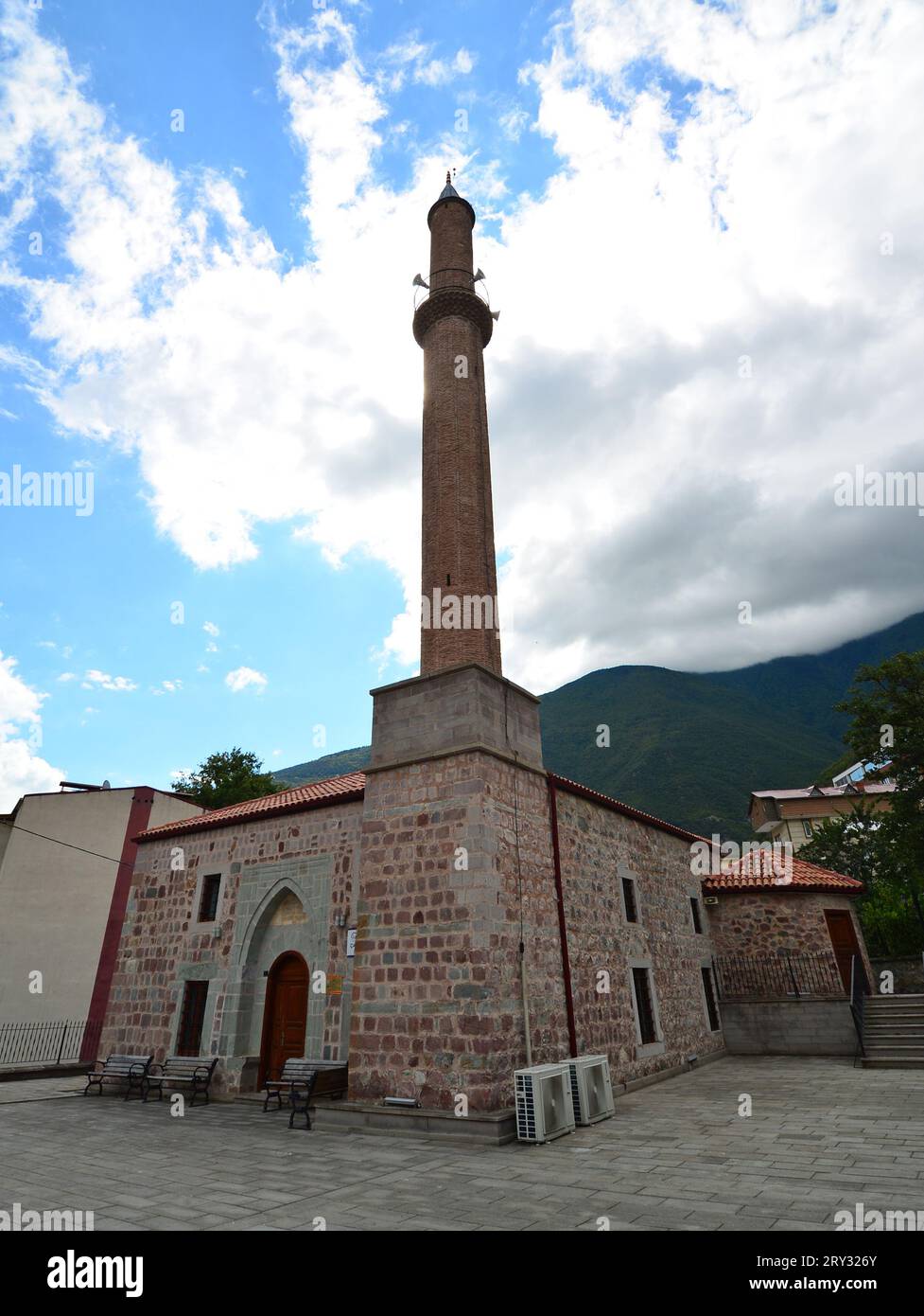 Eine alte Moschee, die während der osmanischen Zeit in Artvin in der Türkei erbaut wurde. Stockfoto