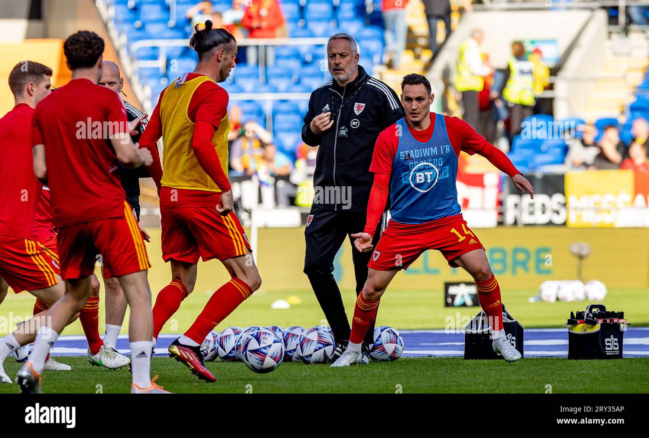 Cardiff, Wales - 11. Juni 2022: Walisisches Team vor dem Spiel der UEFA Nations League zwischen Wales und Belgien im Cardiff City Stadium. Ergebnis 1- Stockfoto