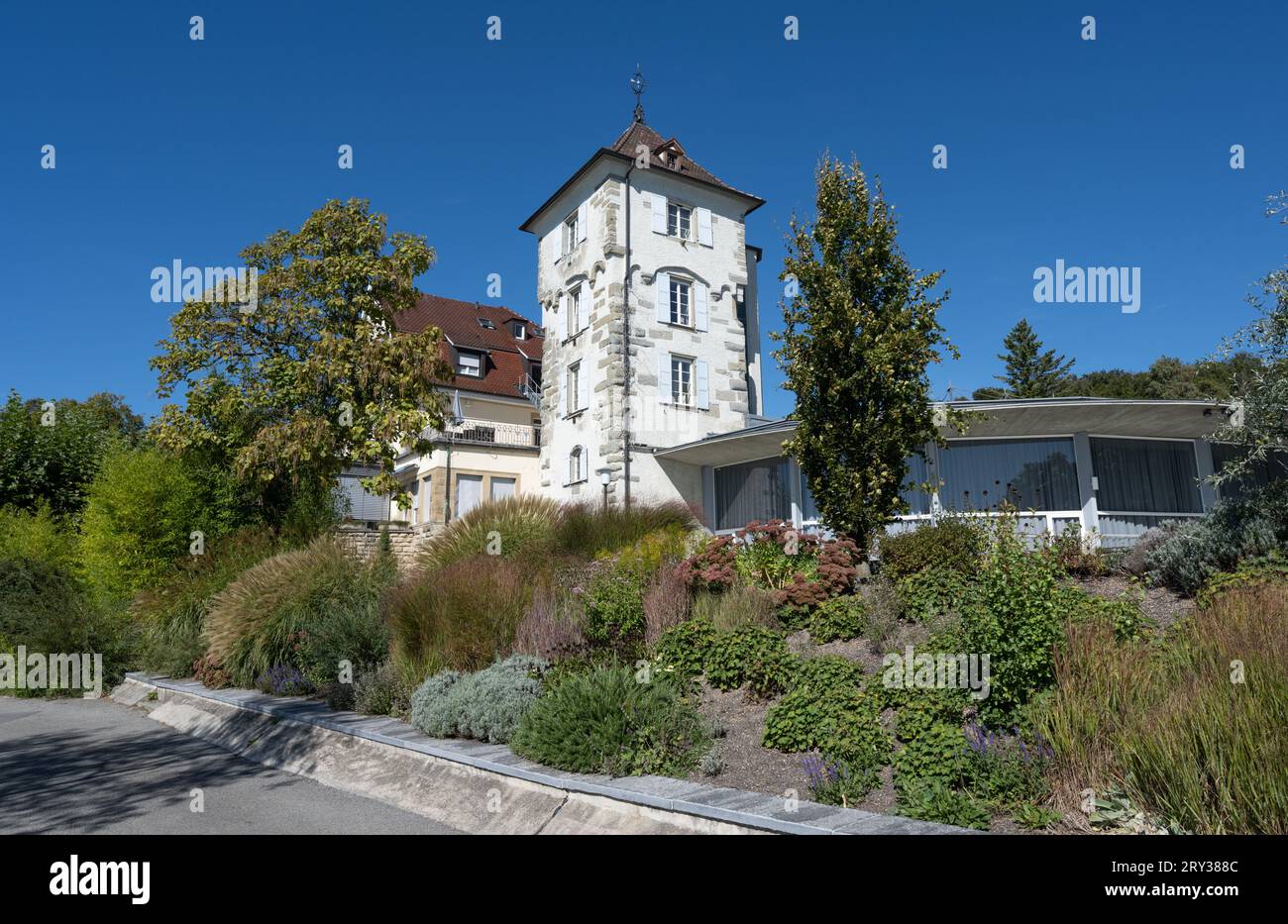 Ueberlingen am Bodensee, Uferpromenade mit Bad Turm (Stadtbefestigung). Baden-Württemberg, Deutschland, Europa Stockfoto