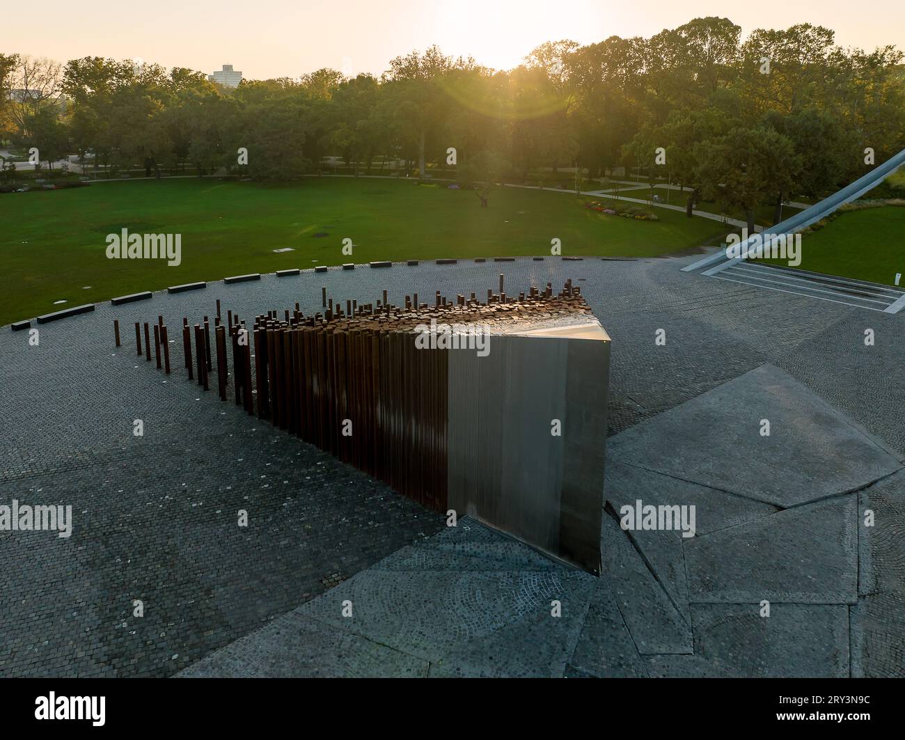 Das Luftbild zeigt die Gedenkstätte des Widerrufs von 1956 im öffentlichen Park von Budapest, Ungarn Stockfoto