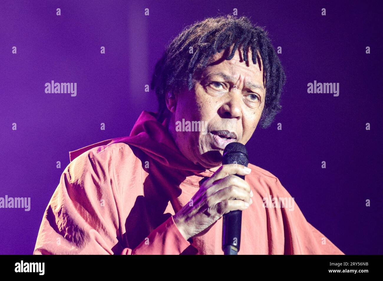 Curitiba, Brasilien. September 2023 29. PR - CURITIBA - 09/28/2023 - CURITIBA, SHOW DJAVAN - DJAVAN, während eines Auftritts im Teatro Positivo, in der Stadt Curitiba, diesen Donnerstag (28). Singer präsentiert eine Show aus der D-Tour, den Namen seines letzten Albums. Foto: Robson Mafra/AGIF (Foto: Robson Mafra/AGIF/SIPA USA) Kredit: SIPA USA/Alamy Live News Stockfoto