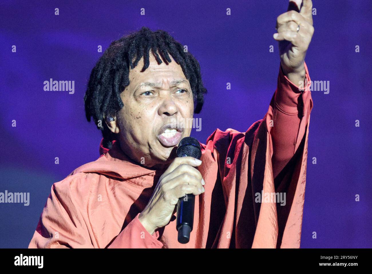 Curitiba, Brasilien. September 2023 29. PR - CURITIBA - 09/28/2023 - CURITIBA, SHOW DJAVAN - DJAVAN, während eines Auftritts im Teatro Positivo, in der Stadt Curitiba, diesen Donnerstag (28). Singer präsentiert eine Show aus der D-Tour, den Namen seines letzten Albums. Foto: Robson Mafra/AGIF (Foto: Robson Mafra/AGIF/SIPA USA) Kredit: SIPA USA/Alamy Live News Stockfoto