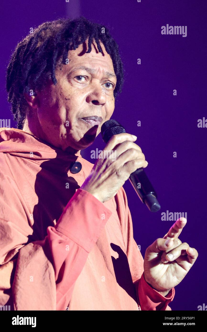 Curitiba, Brasilien. September 2023 29. PR - CURITIBA - 09/28/2023 - CURITIBA, SHOW DJAVAN - DJAVAN, während eines Auftritts im Teatro Positivo, in der Stadt Curitiba, diesen Donnerstag (28). Singer präsentiert eine Show aus der D-Tour, den Namen seines letzten Albums. Foto: Robson Mafra/AGIF (Foto: Robson Mafra/AGIF/SIPA USA) Kredit: SIPA USA/Alamy Live News Stockfoto