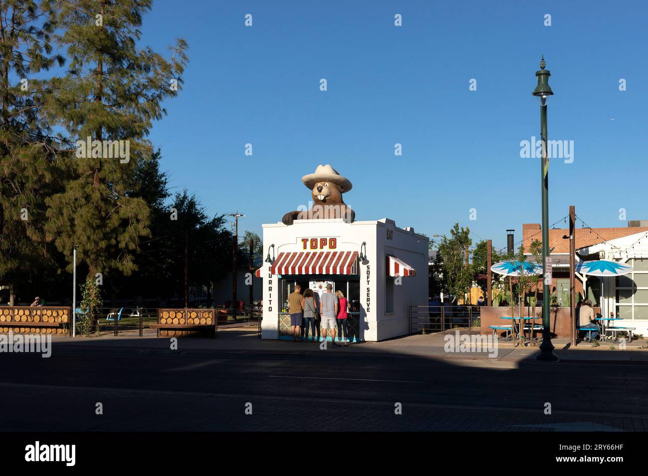 Topo Americana am Straßenrand zum Mitnehmen und Mitnehmen am Imbissstand Stockfoto