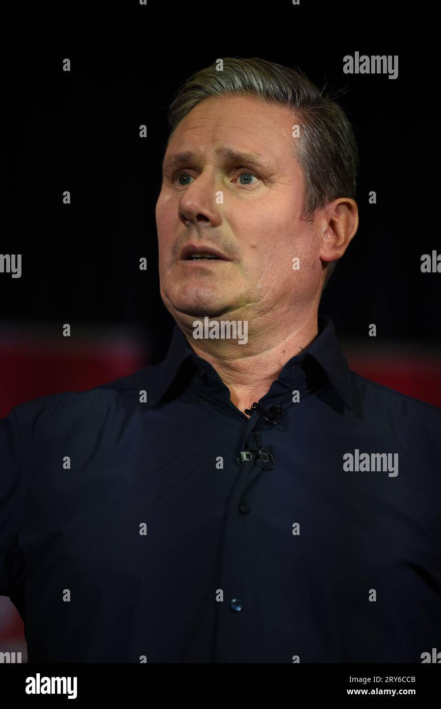 Labour-Führer Sir Keir Starmer bei einer Parteiversammlung in Rutherglen vor der Nachwahl in Rutherglen und Hamilton West. Bilddatum: Freitag, 29. September 2023. Stockfoto